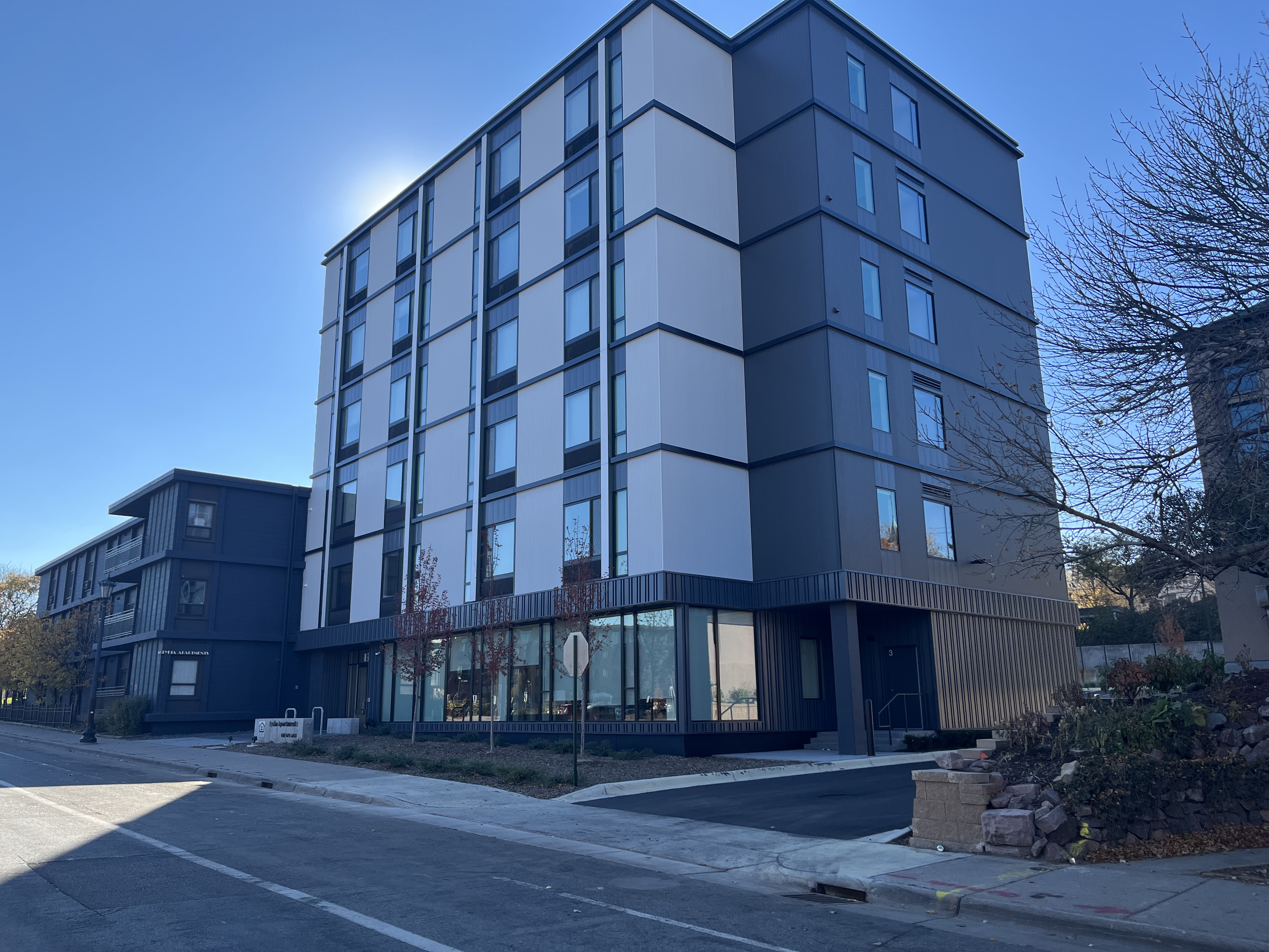 White_and_gray_apartment